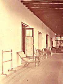 ootyveranda.jpg (15727 bytes)
